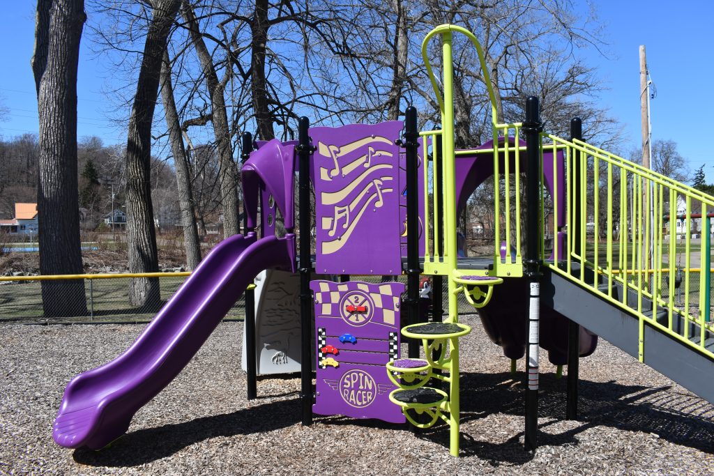 Silver Creek Playground behind the Anderson-Lee Library
